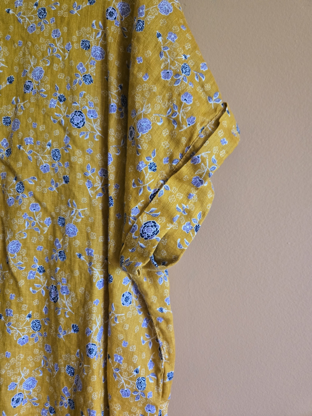 Rachel Zoe 100% Linen Button Down Floral Top - Picture 2 of 4